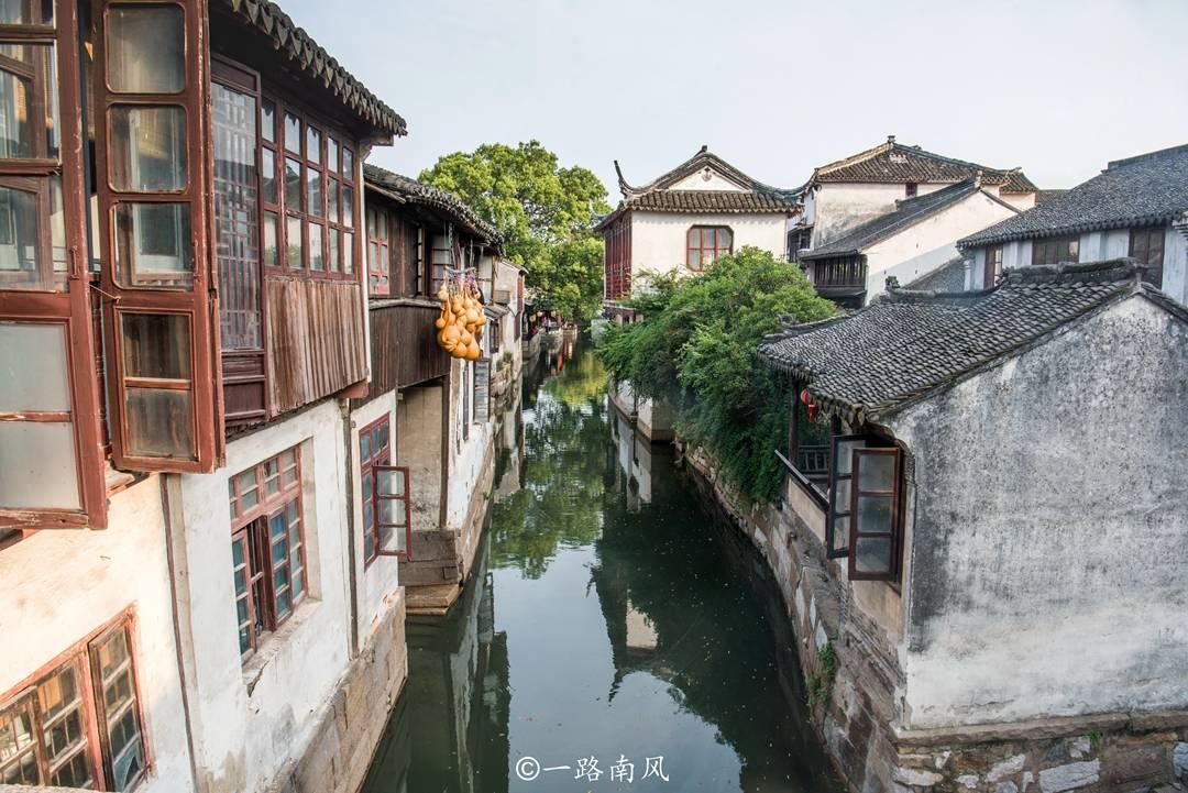 玉镯标签已经拿下能退货吗?游戏画面