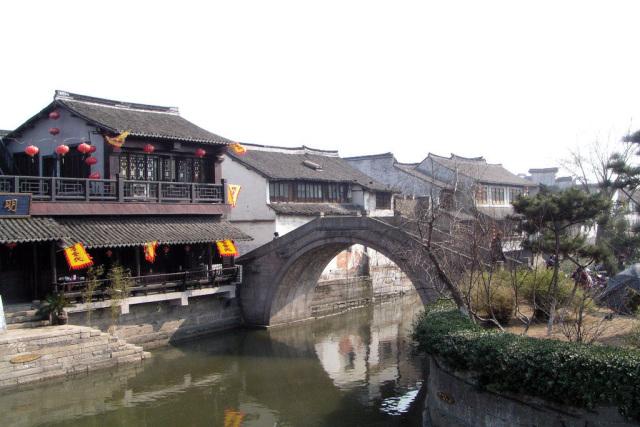 刘树武指导菜子镇董家寺村党支部主题教育专题组织生活会